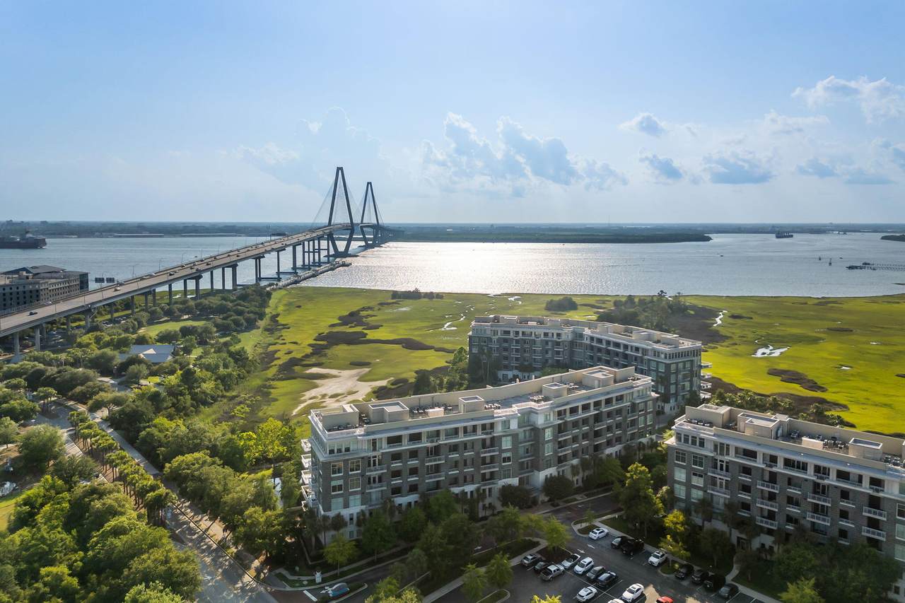 https://bt-photos.global.ssl.fastly.net/charleston/1280_boomver_1_26012411-2.jpg