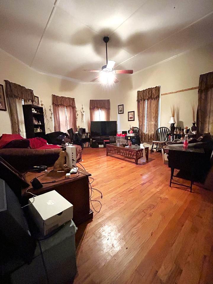 https://bt-photos.global.ssl.fastly.net/charleston/1280_boomver_2_26012589-2.jpg