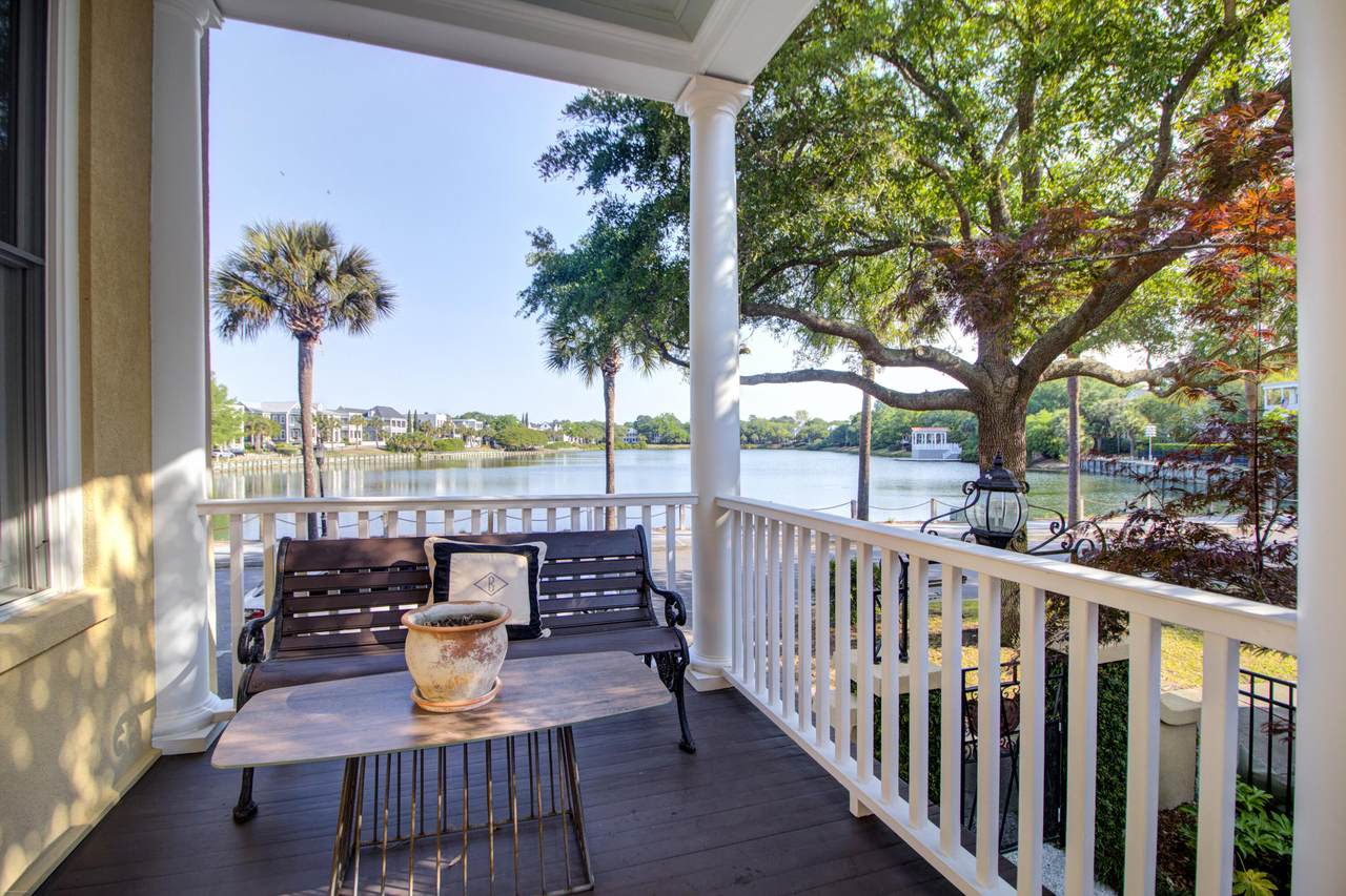 https://bt-photos.global.ssl.fastly.net/charleston/1280_boomver_1_26012921-2.jpg