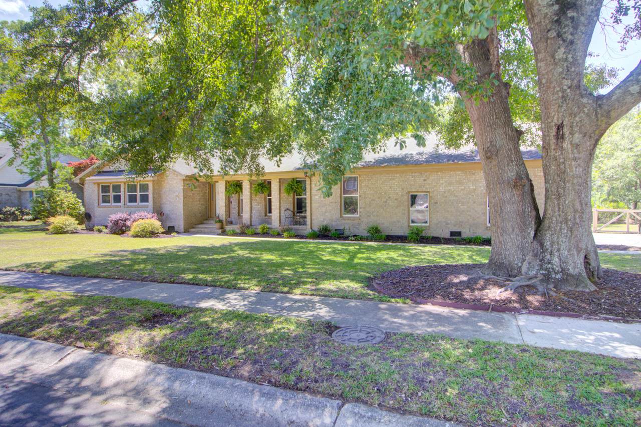 2252 Forest Lakes Boulevard - Photo 1