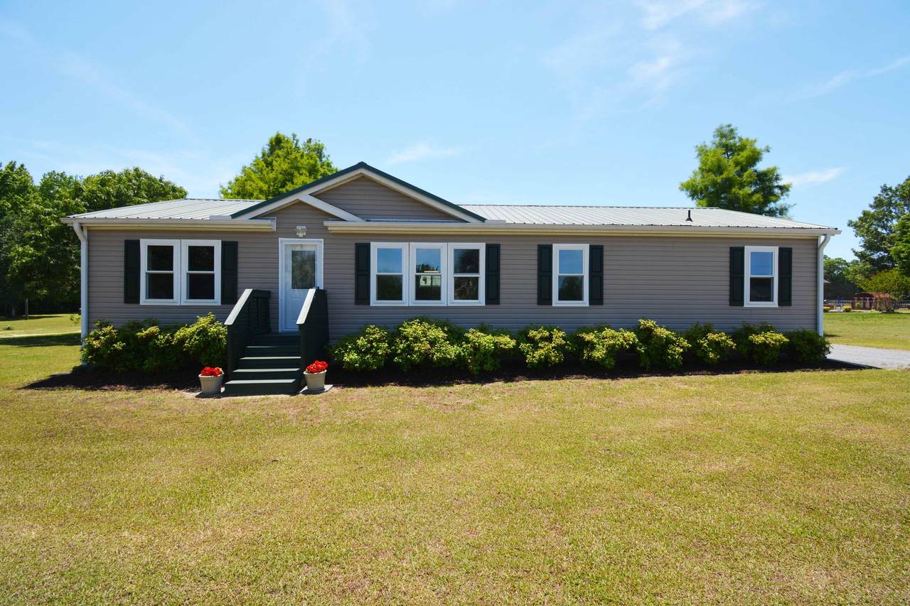 126 Meredith Drive - Photo 1