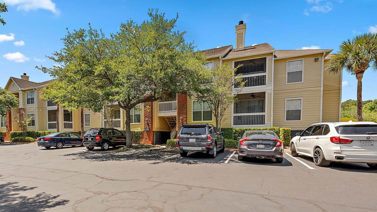1600 Long Grove Drive - Photo 1