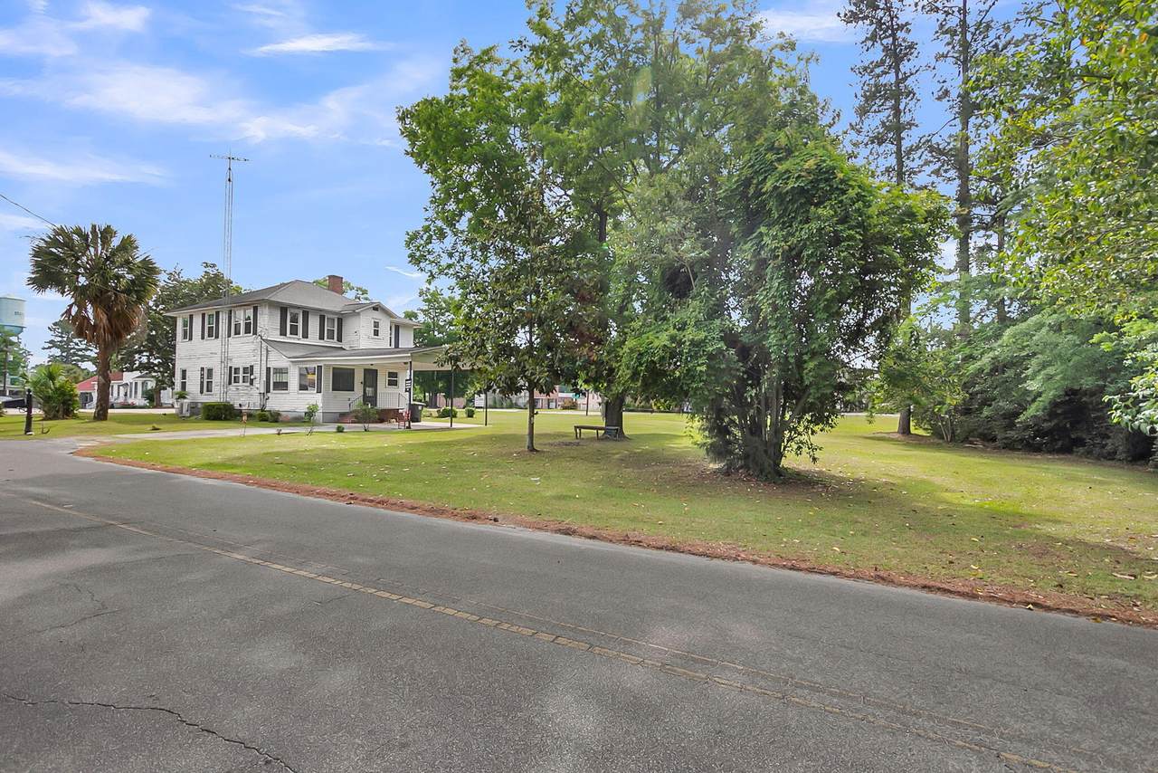 5539 Memorial Boulevard - Photo 1