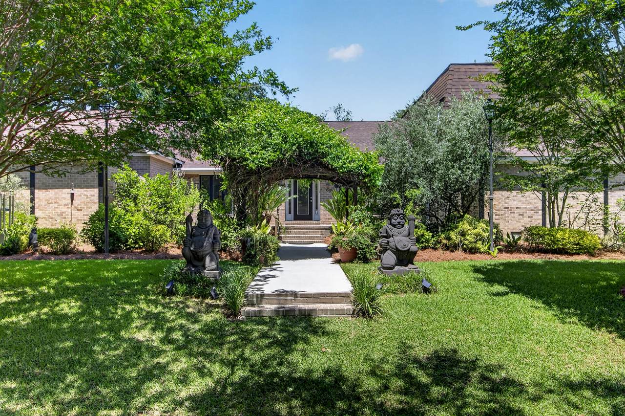 18 Old English Drive - Photo 1