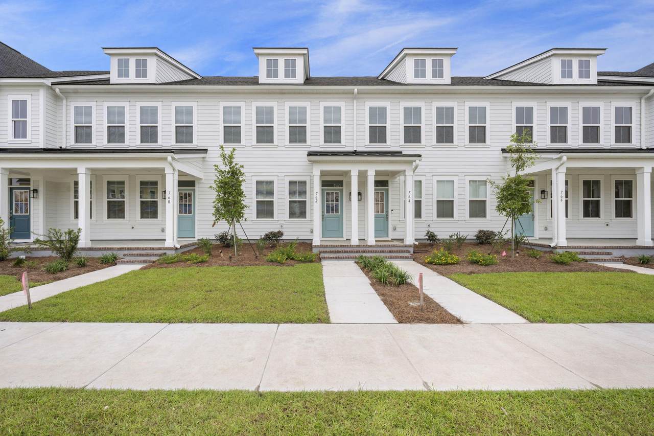 762 Blueway Avenue - Photo 1