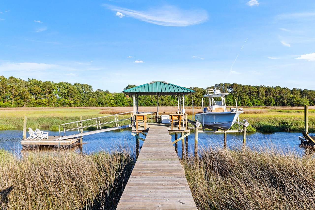 https://bt-photos.global.ssl.fastly.net/charleston/1280_boomver_1_26013664-2.jpg