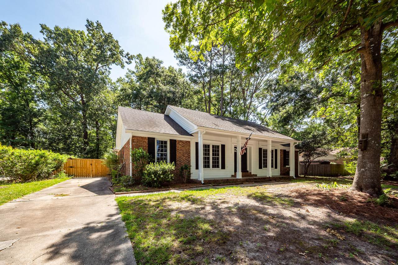 109 Runnymede Lane - Photo 1