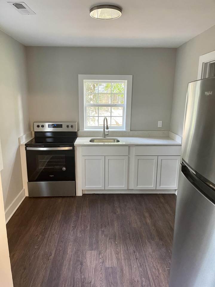 1185 Bexley Street - Photo 1