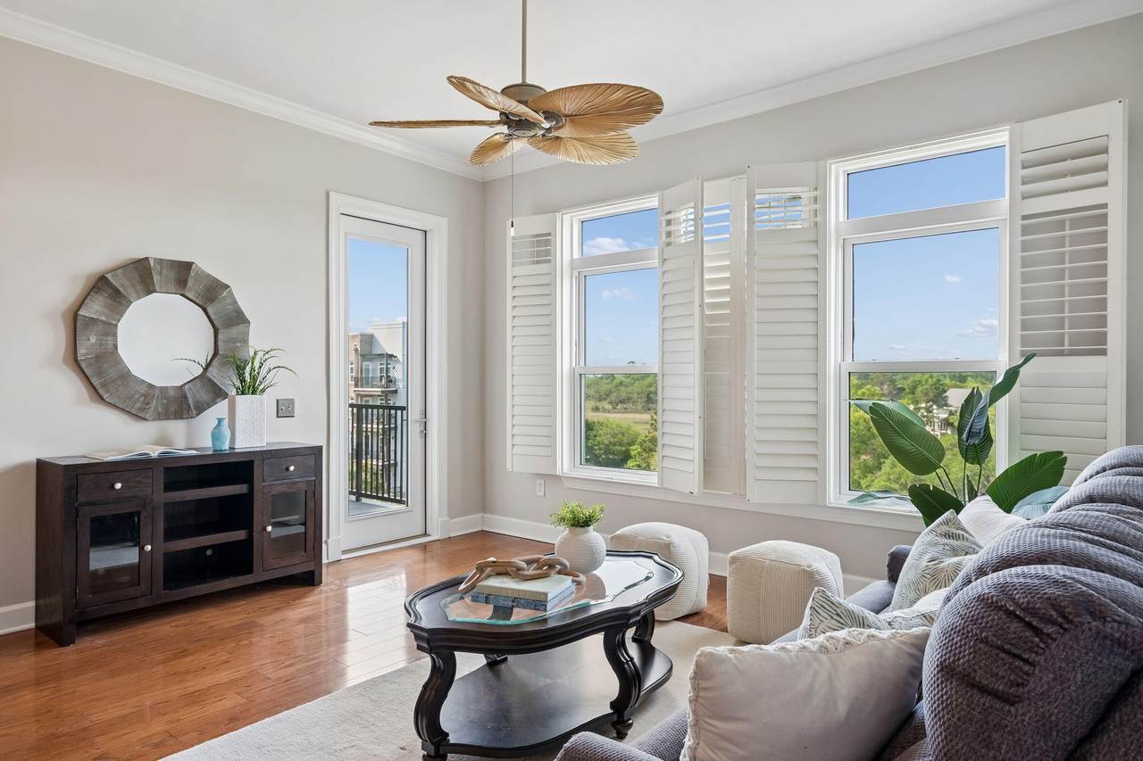 135 Pier View Street - Photo 1
