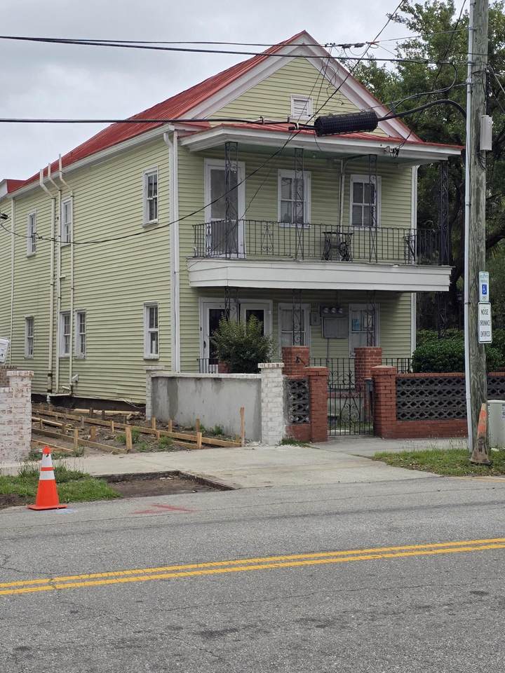 https://bt-photos.global.ssl.fastly.net/charleston/1280_boomver_1_26014027-2.jpg