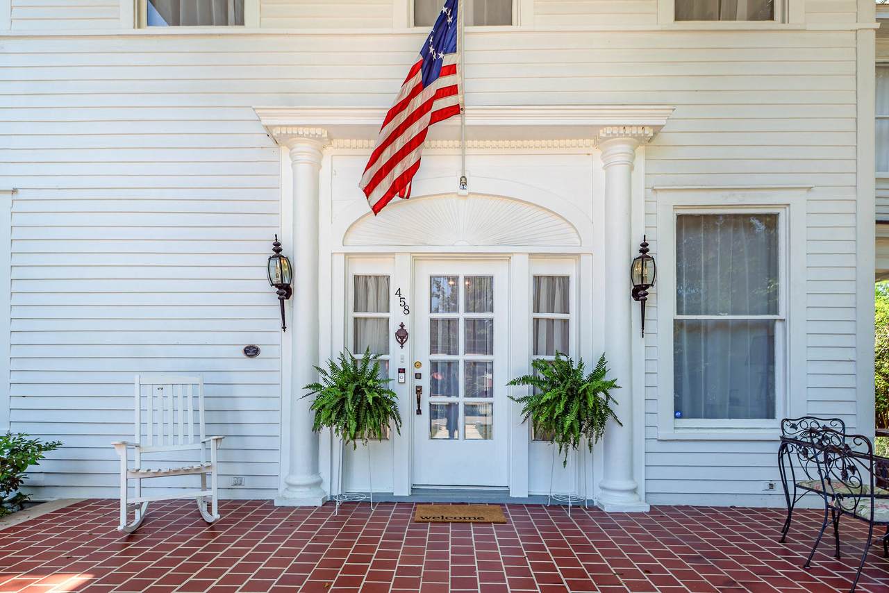 https://bt-photos.global.ssl.fastly.net/charleston/1280_boomver_1_26014086-2.jpg