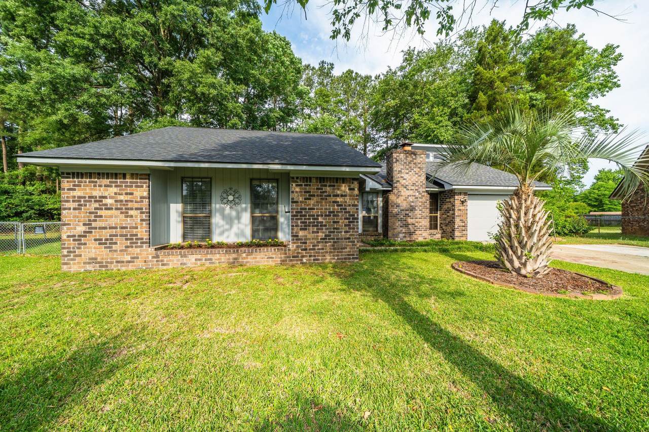 410 Fox Hunt Road - Photo 1