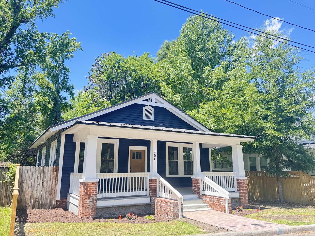 105 Tracy Street - Photo 1