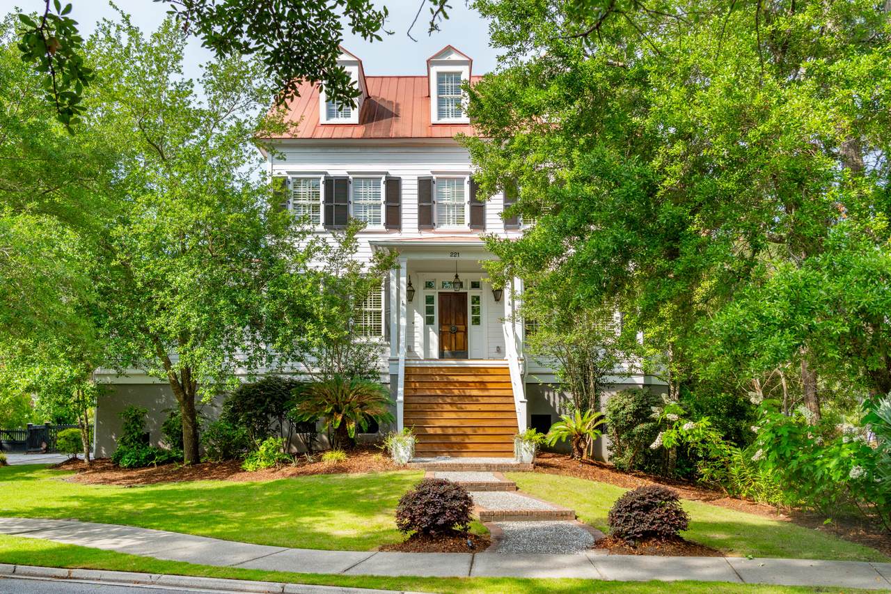 https://bt-photos.global.ssl.fastly.net/charleston/1280_boomver_1_26014338-2.jpg