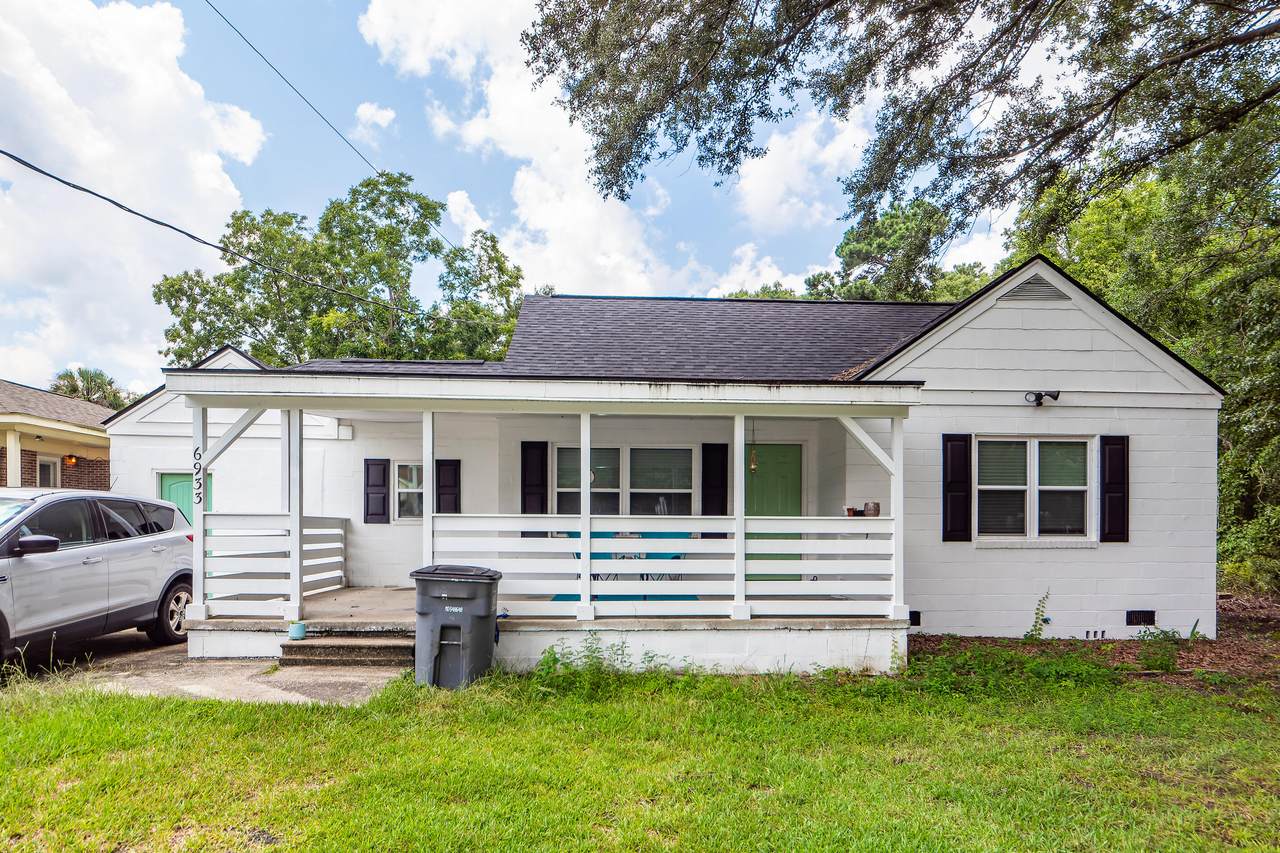6933 Raymond Avenue - Photo 1
