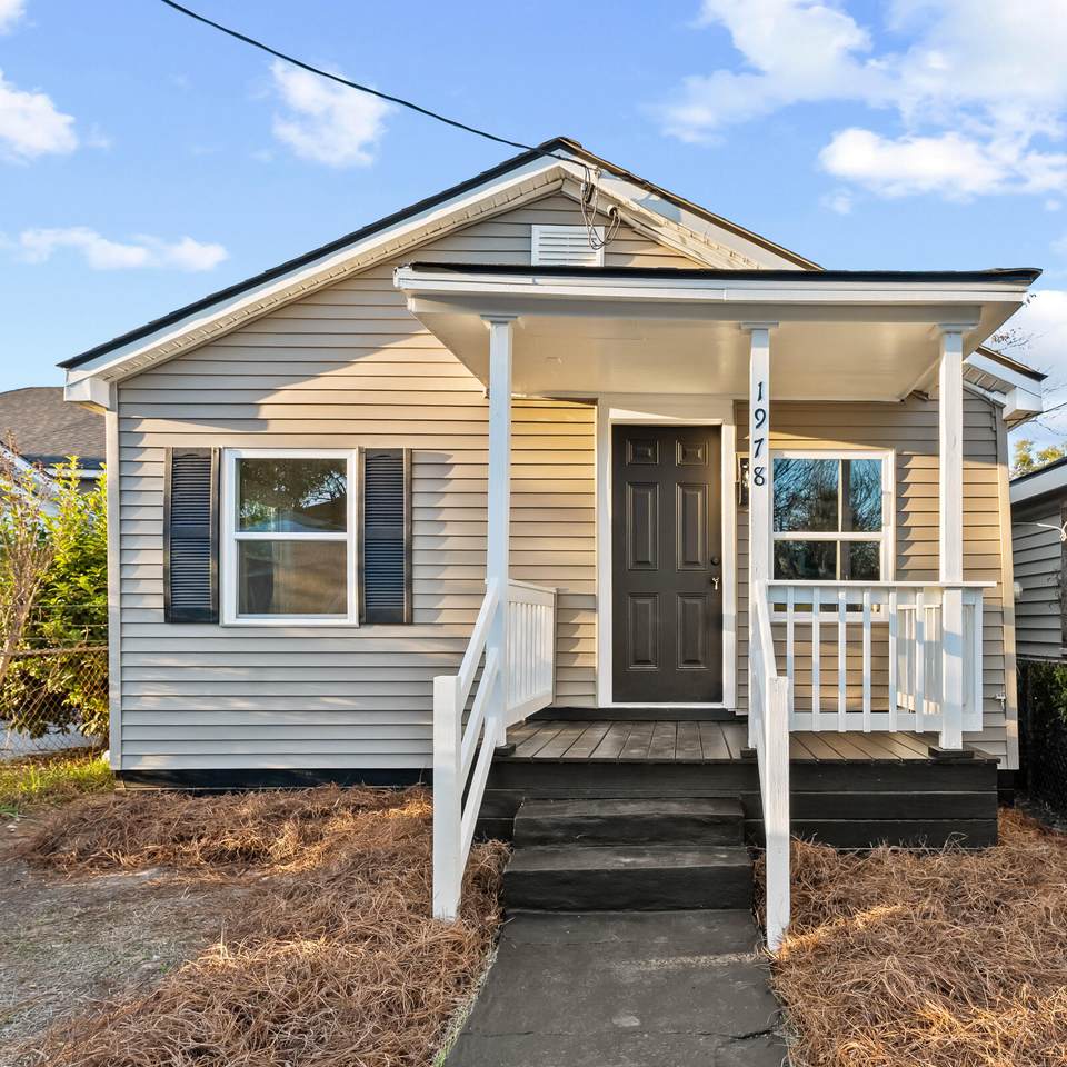 1978 Beech Avenue - Photo 1