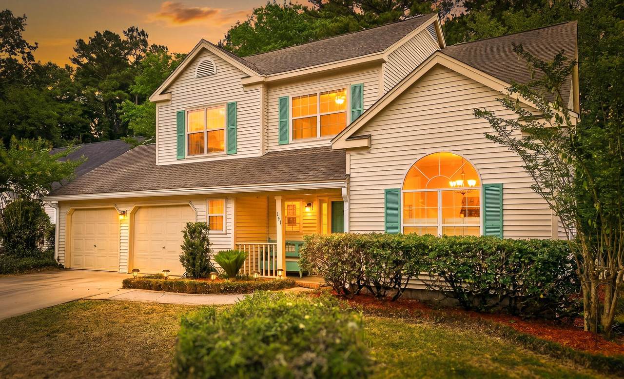 141 Isherwood Drive - Photo 1