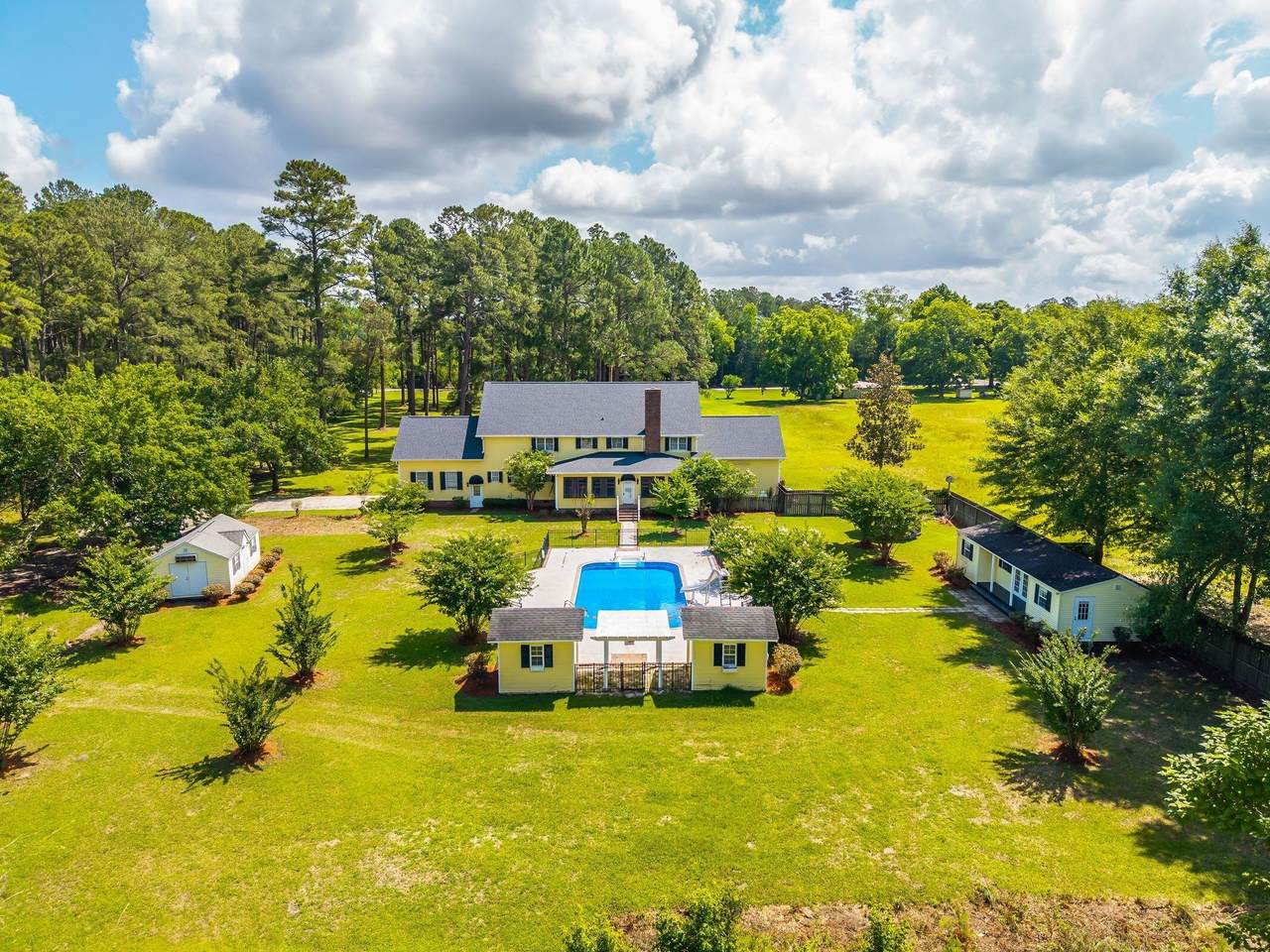 905 Raysor Street - Photo 1
