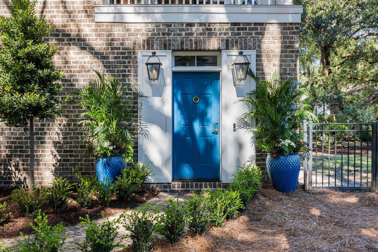 https://bt-photos.global.ssl.fastly.net/charleston/1280_boomver_1_26015828-2.jpg