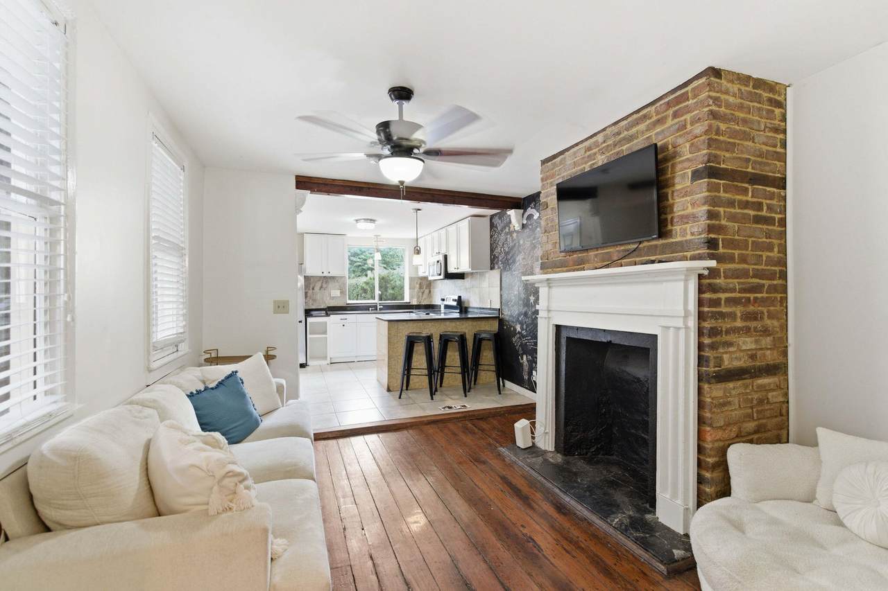 https://bt-photos.global.ssl.fastly.net/charleston/1280_boomver_1_26015880-2.jpg