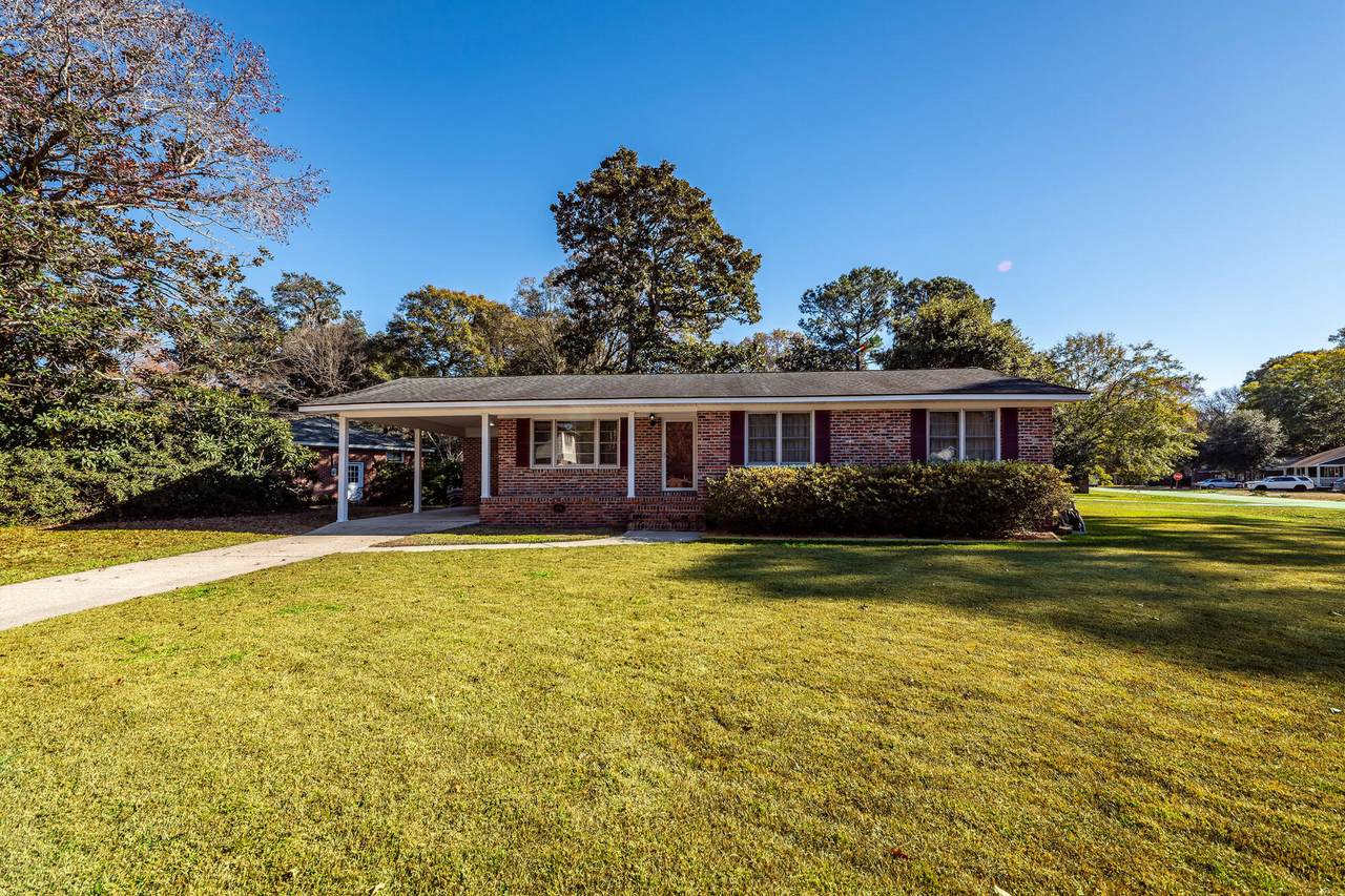 1774 Mayflower Drive - Photo 1