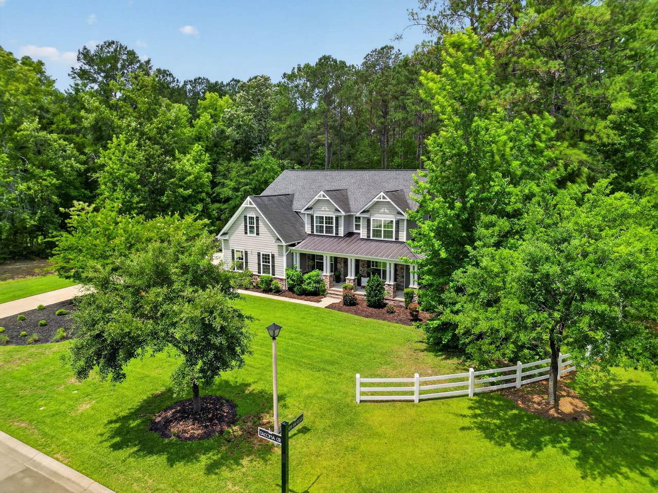 https://bt-photos.global.ssl.fastly.net/charleston/1280_boomver_1_26015927-2.jpg