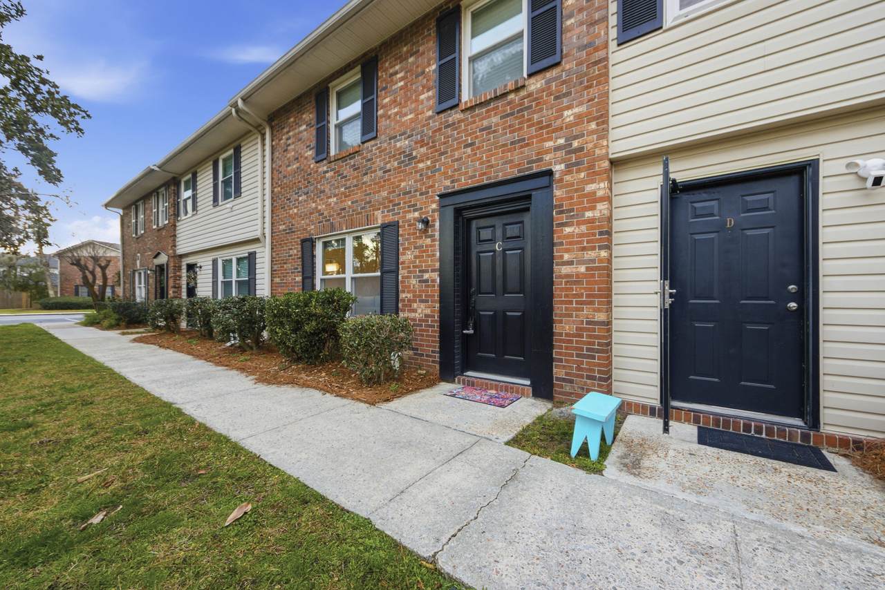 415 Parkdale Drive - Photo 1