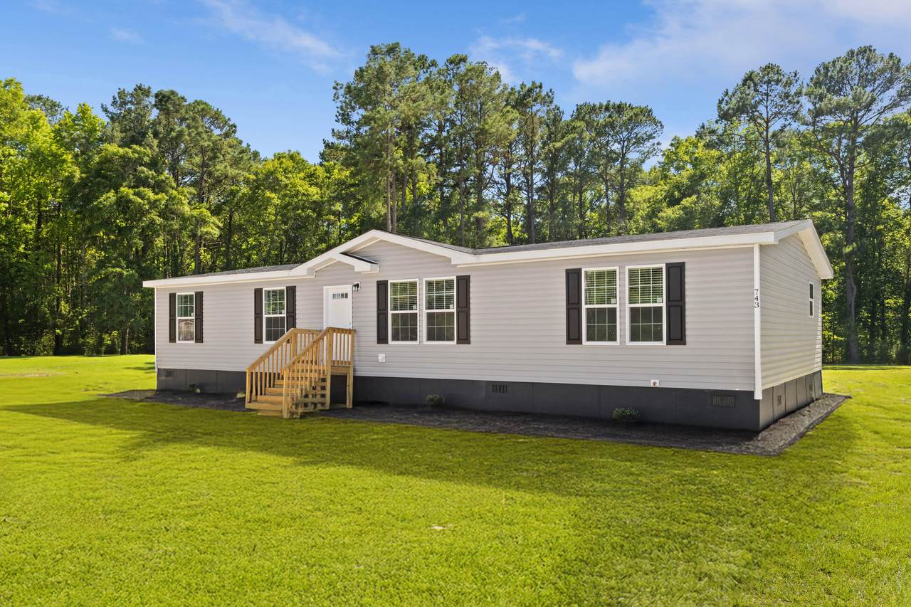 743 Roscoe Court - Photo 1