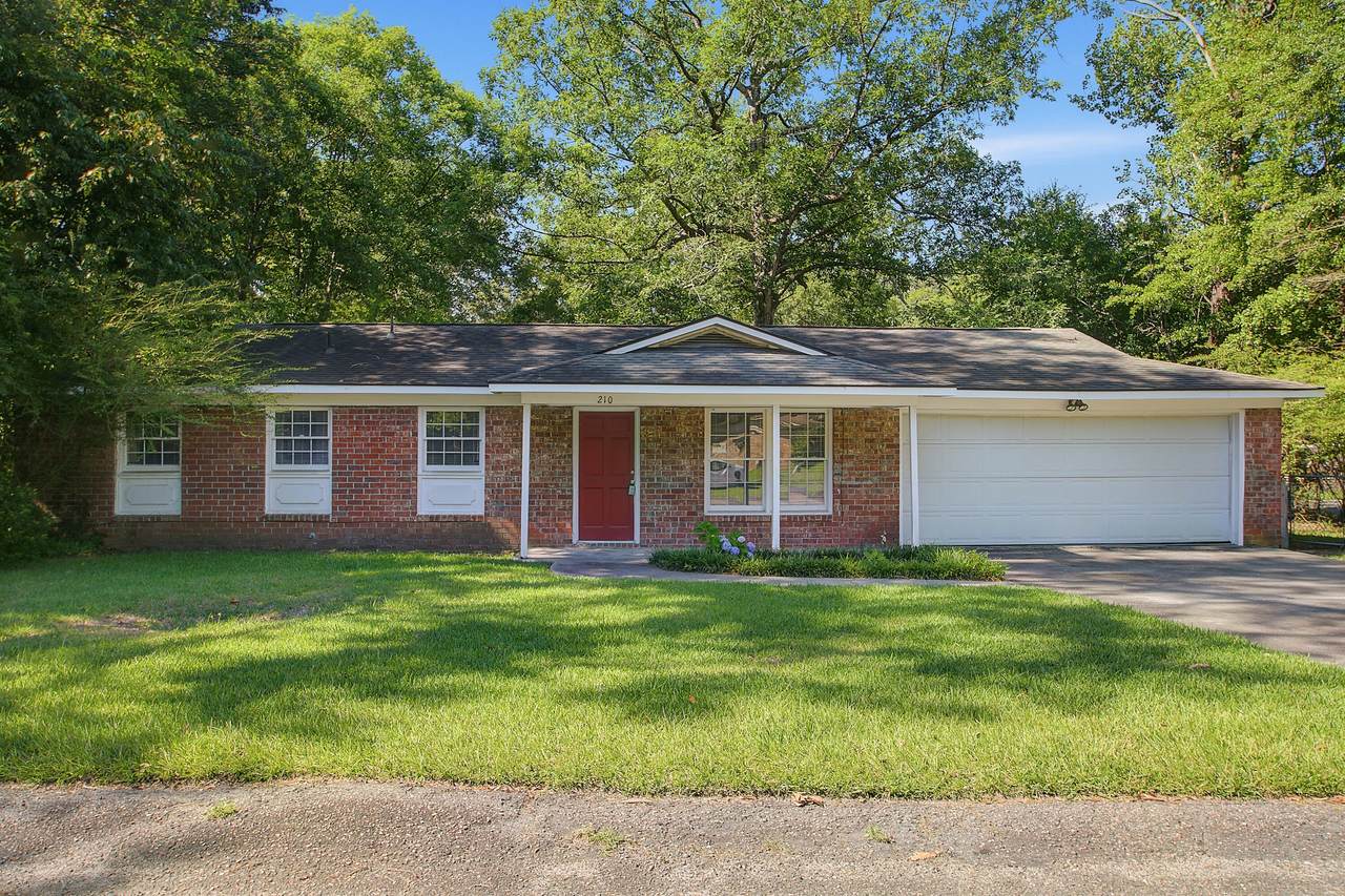 210 Elliott Drive - Photo 1