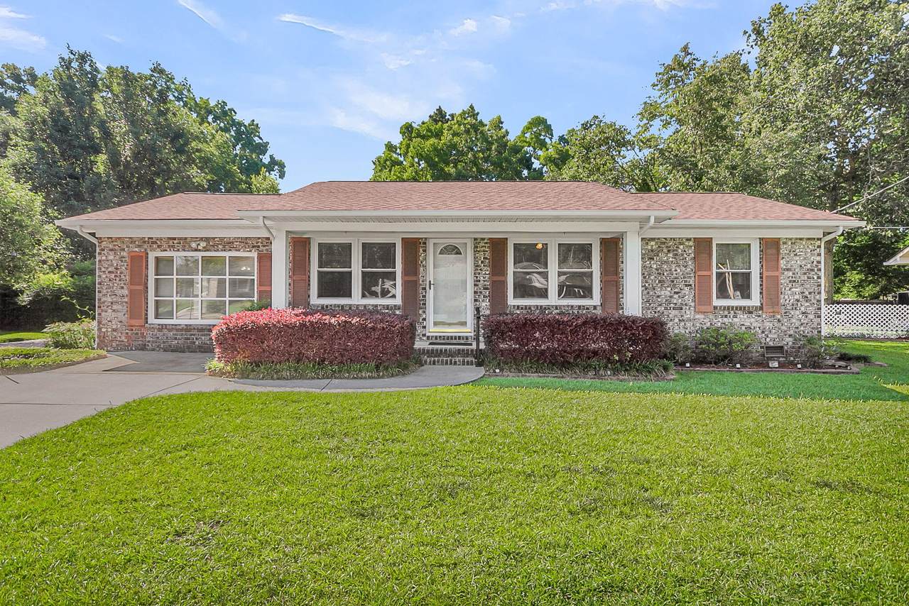 123 Wessex Drive - Photo 1