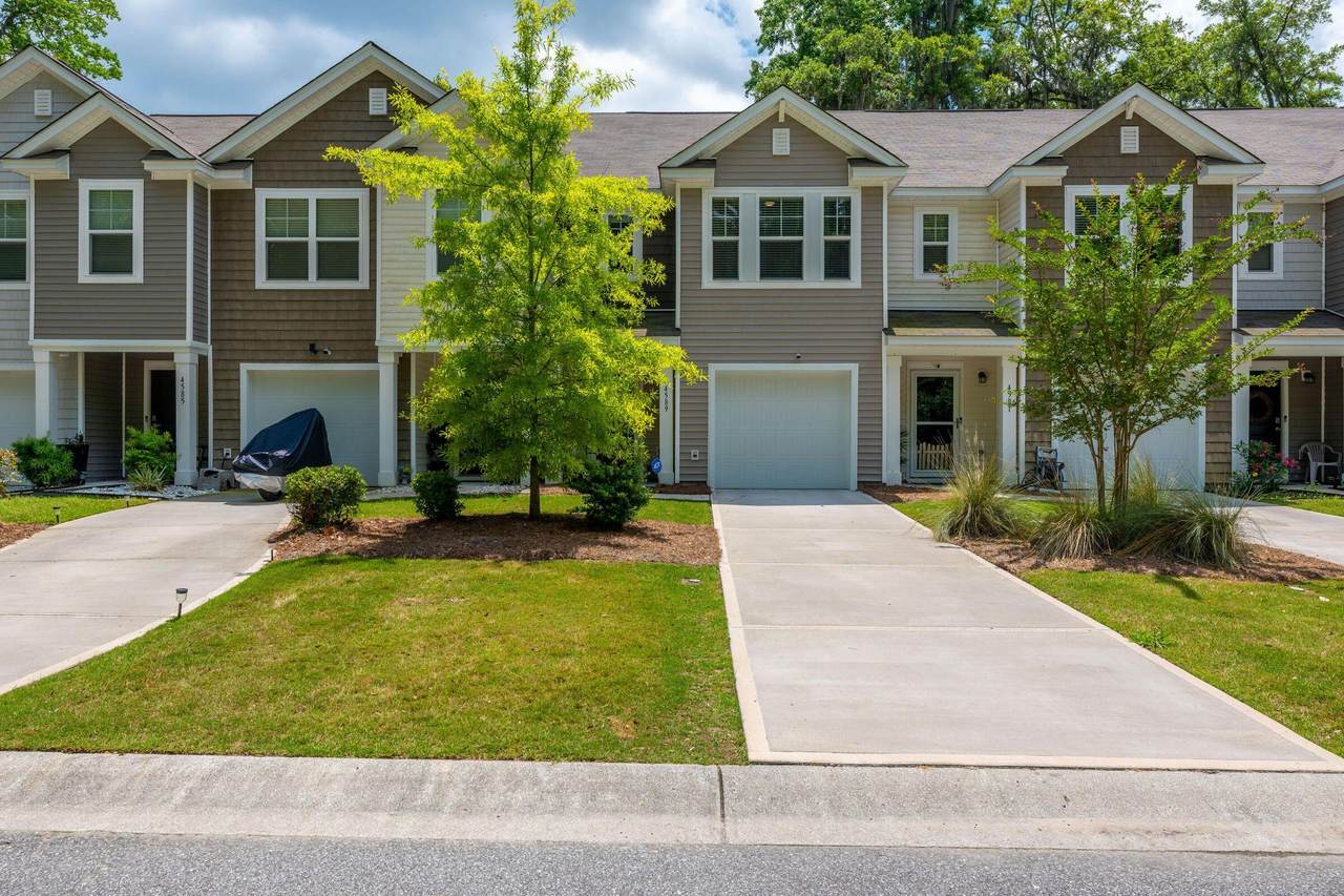 4589 Palm View Circle - Photo 1