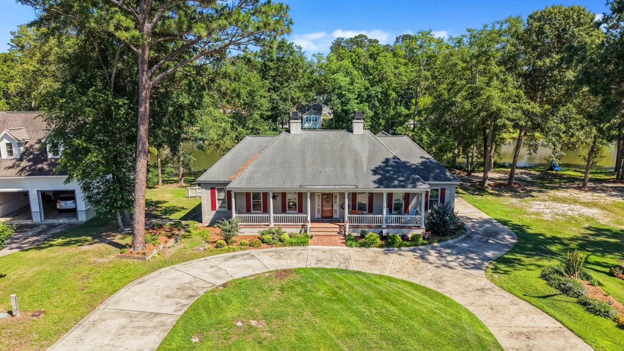 440 Chapel Creek Drive - Photo 1