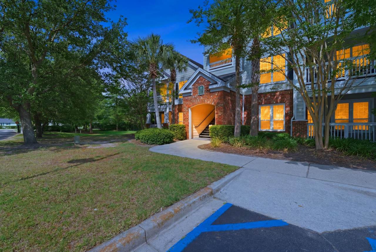 45 Sycamore Avenue - Photo 1