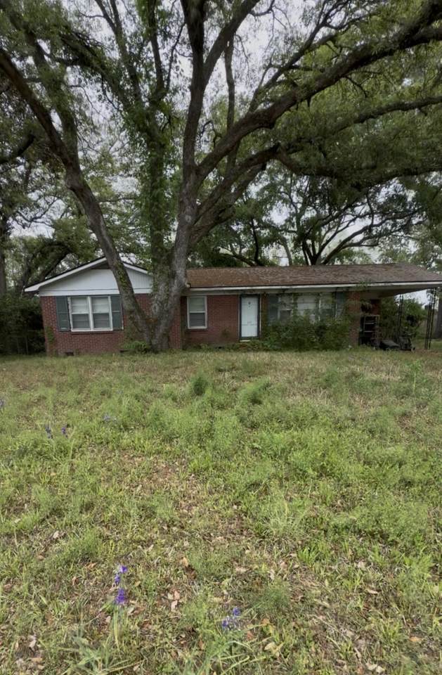 357 Harvard Court - Photo 1