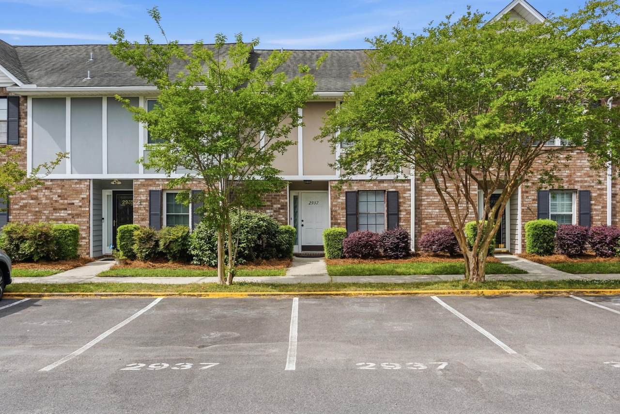 2937 Oxford Place - Photo 1