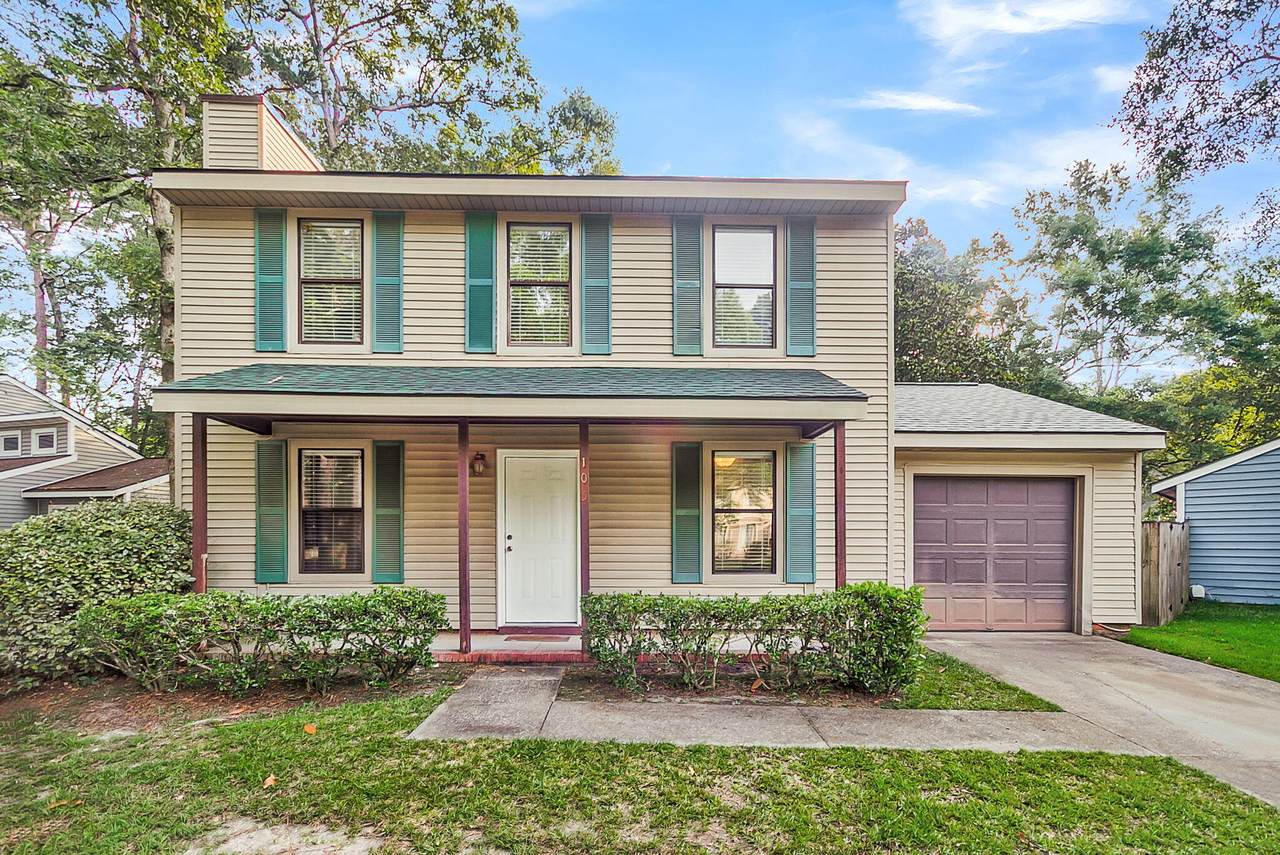 105 Bridgecreek Drive - Photo 1