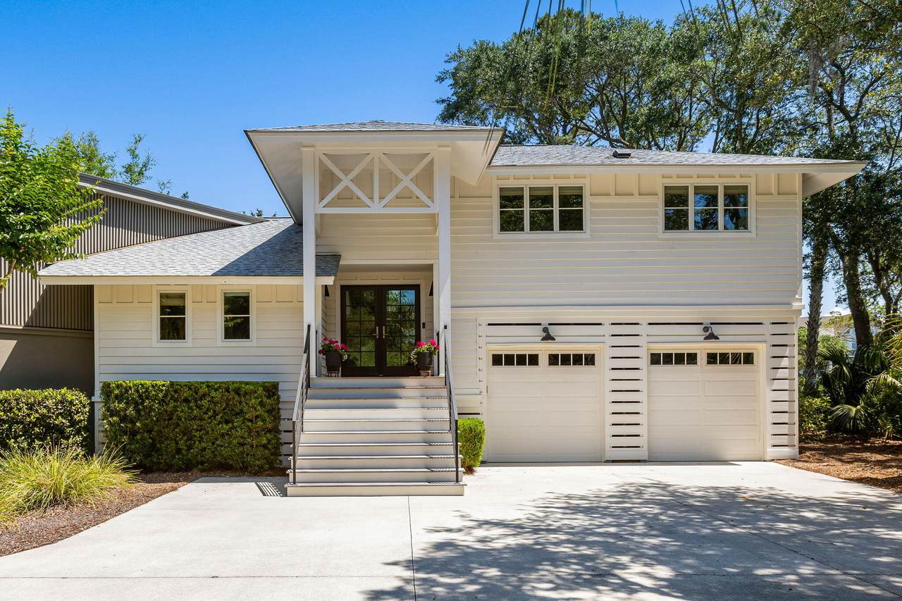 3560 Seaview Drive - Photo 1