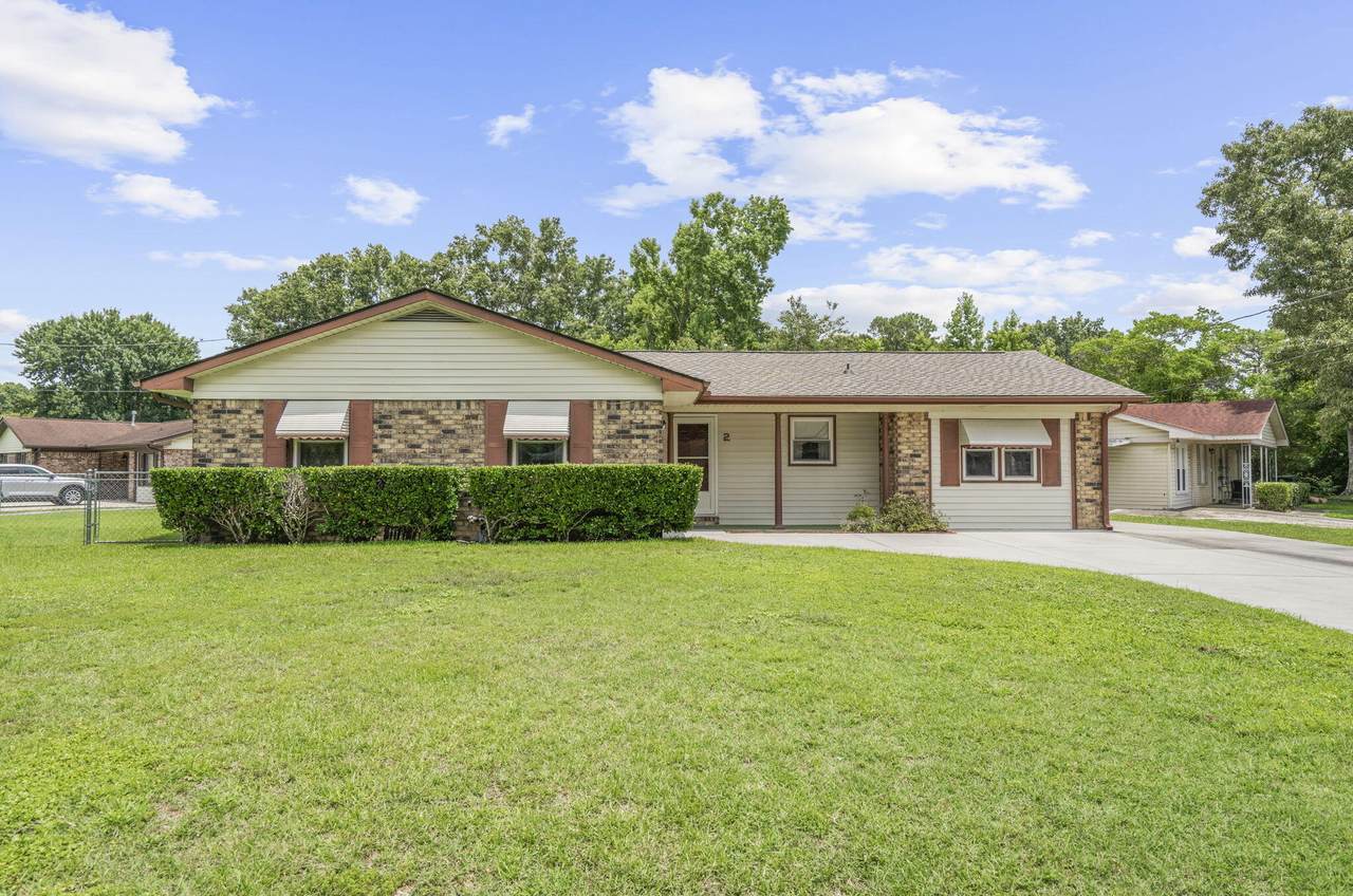 2 Elberton Avenue - Photo 1
