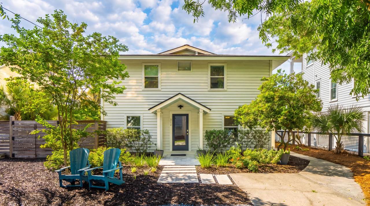 312 Charleston Boulevard - Photo 1