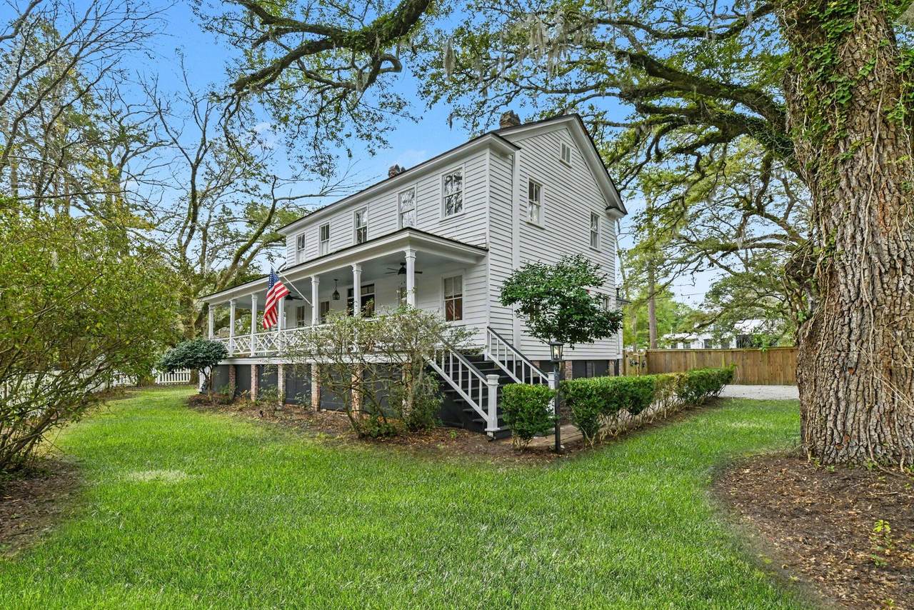216 Carolina Avenue - Photo 1