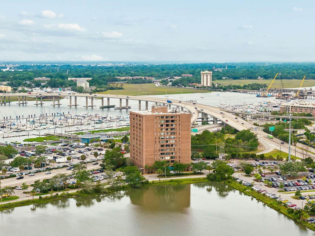 https://bt-photos.global.ssl.fastly.net/charleston/1280_boomver_1_26017971-2.jpg