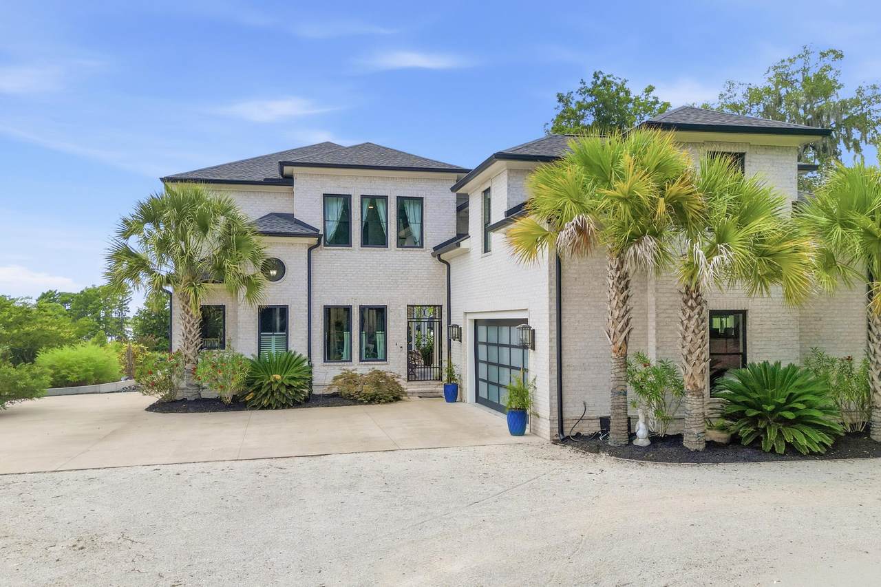 547 Bannockburn Drive - Photo 1