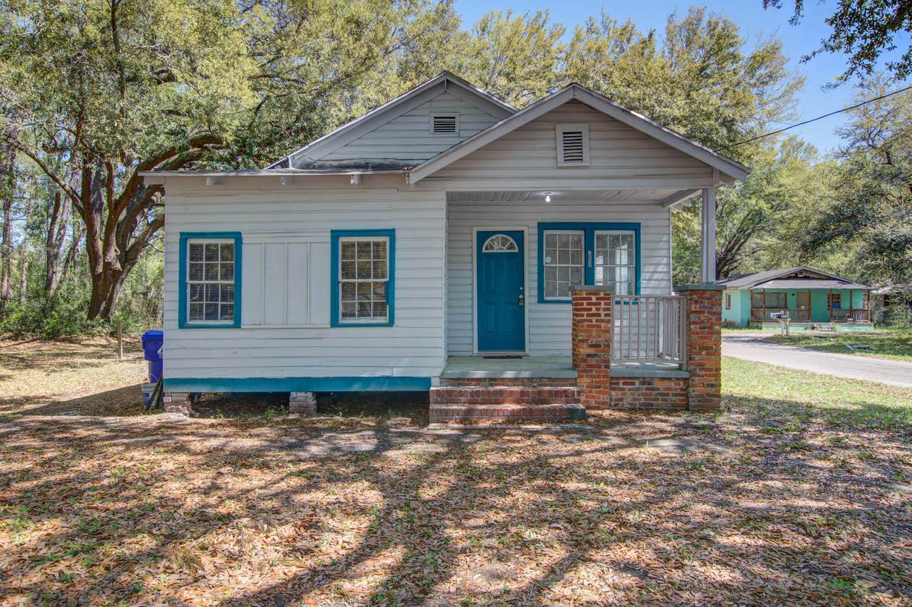 1840 Dillway Street - Photo 1