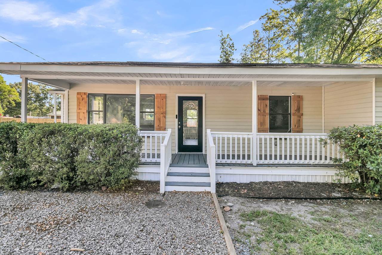 802 Royle Road - Photo 1