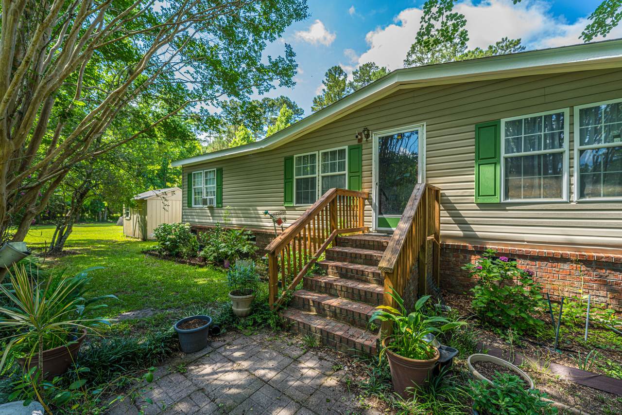 253 Winter Drive - Photo 1