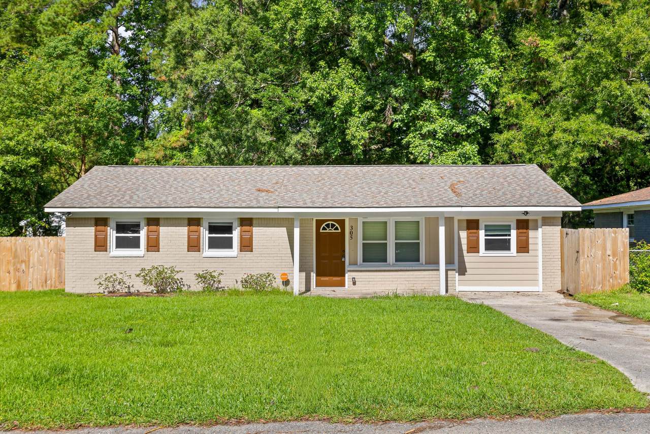 305 Elliott Drive - Photo 1