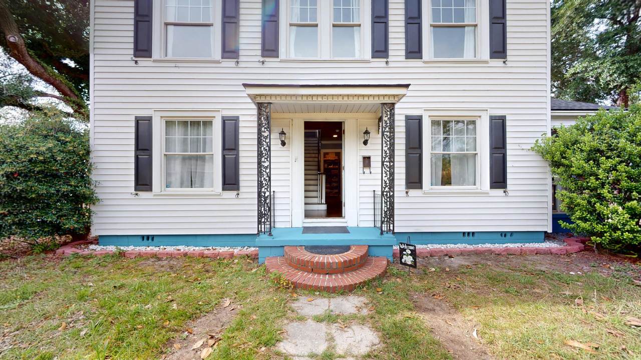 408 Thompson Street - Photo 1