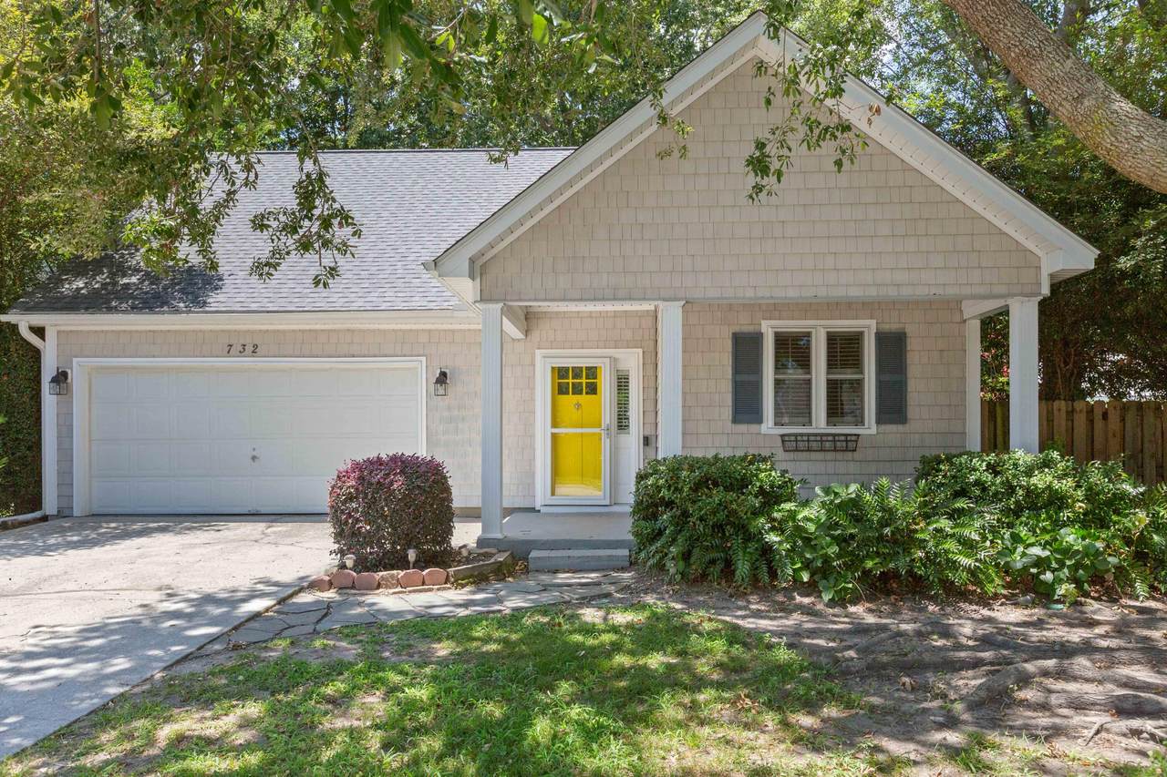732 Lawton Harbor Drive - Photo 1