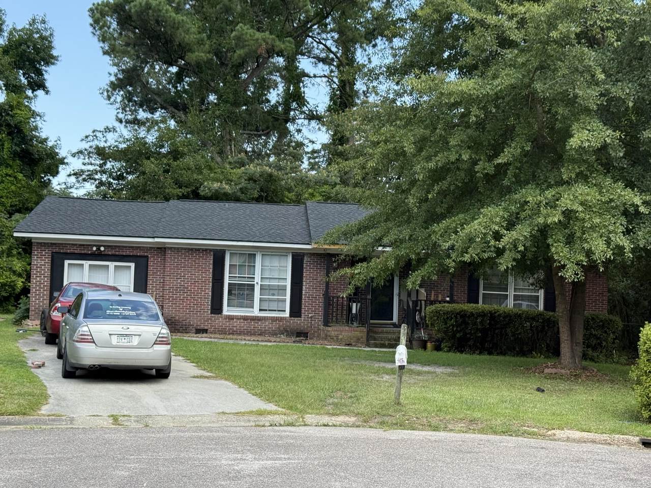 102 Helen Court - Photo 1