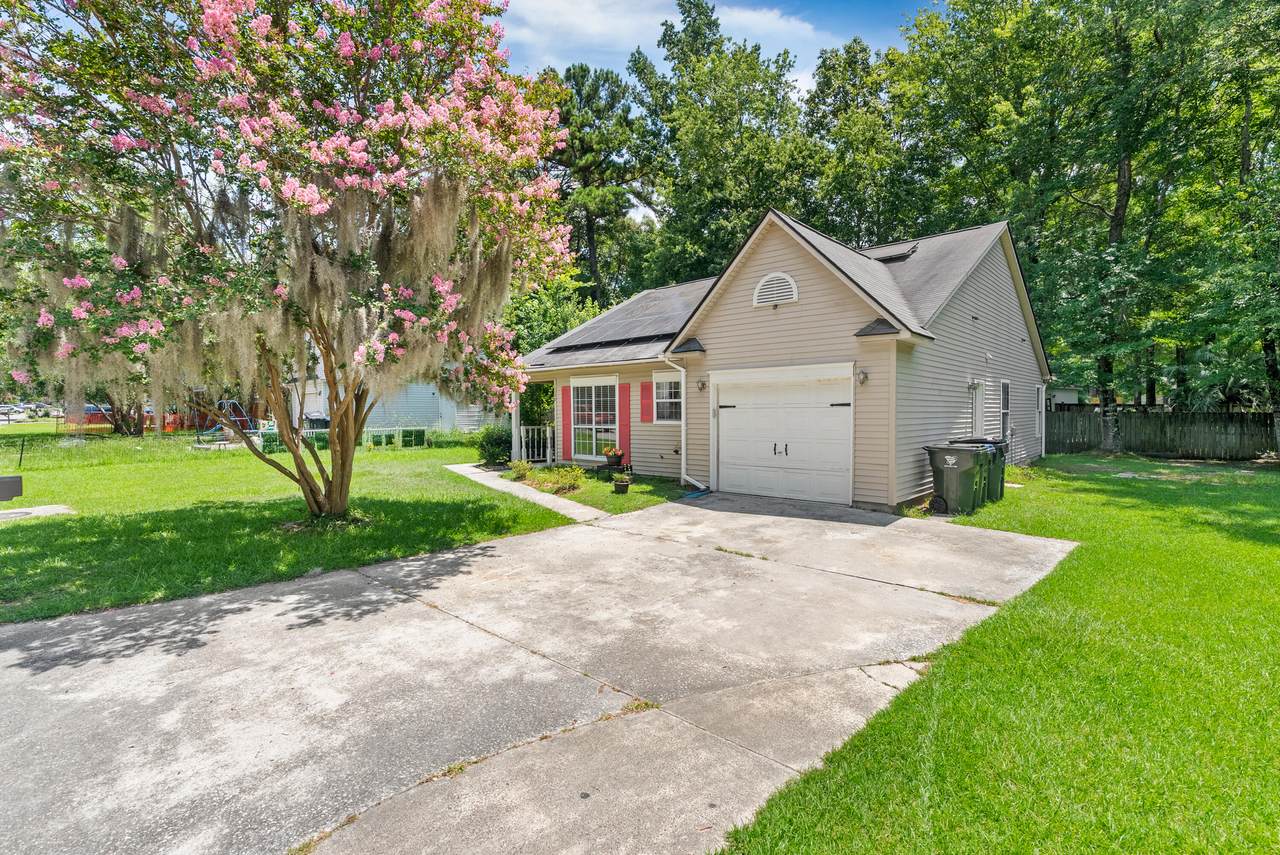 130 Chandler Drive - Photo 1